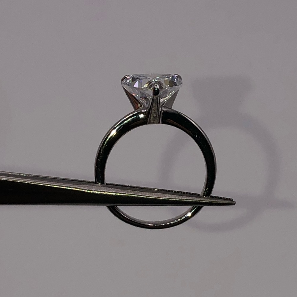 18k 4ct Heart Ring - Picture 7 of 14